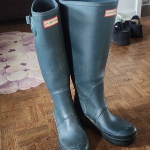Forest green platform hunter boots